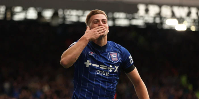 Liga Inggris 2024-2025: Ipswich Town 2-2 Aston Villa