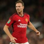 Jonny Evans Tutup Karier Gemilang di Manchester United