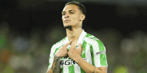 Nggak Mau Lepas! Real Betis Ngebet Permanenkan Antony dari Manchester United