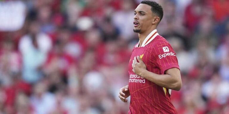 Trent Alexander-Arnold Dicemooh, Jurgen Klopp Tak Kuat & Matikan TV!
