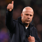 Arne Slot Sebut Musim Ini Pertarungan Konstan Liverpool