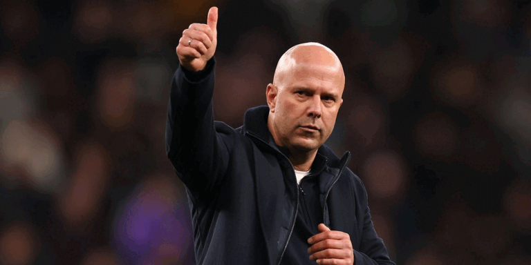 Arne Slot Sebut Musim Ini Pertarungan Konstan Liverpool