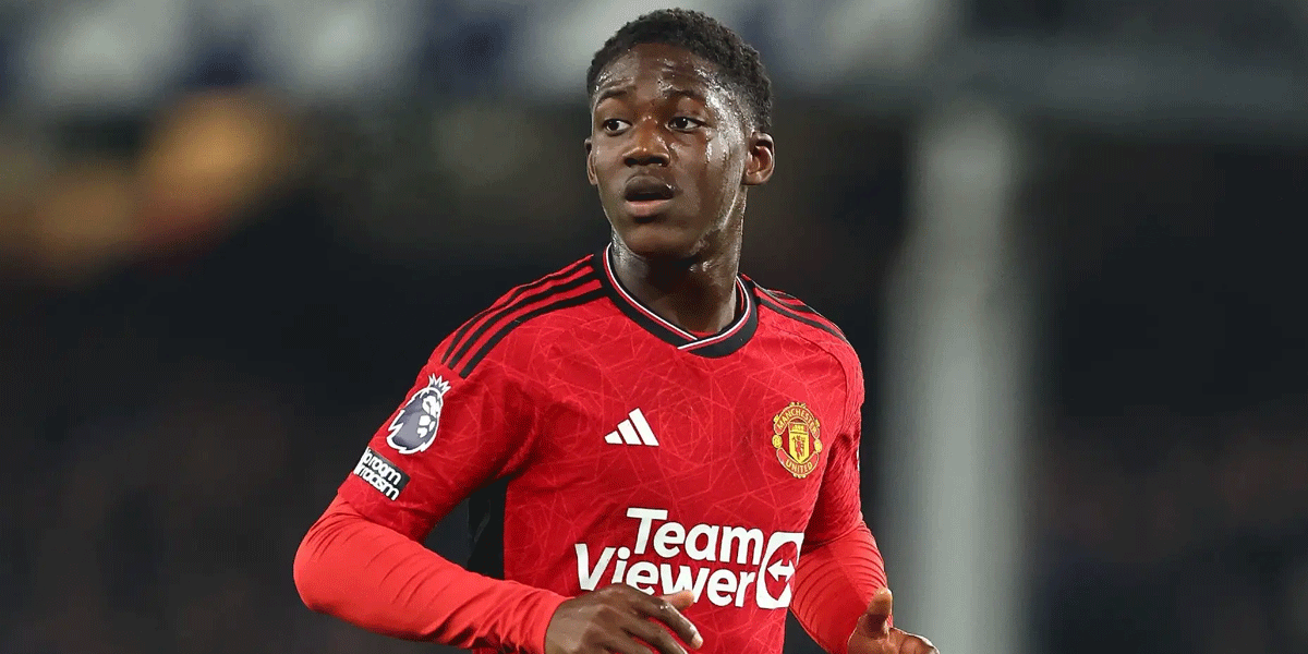 Michael Carrick Tunjukkan Kejutan Taktik di Derby Manchester